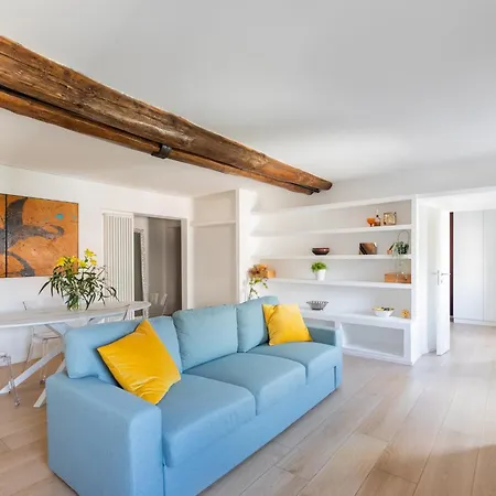 아파트 Iflat Bright & Spacious In Esquilino *