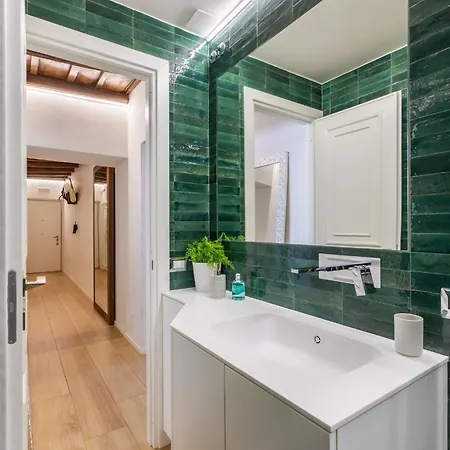 Iflat Bright & Spacious In Esquilino 로마